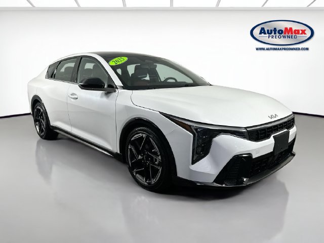 Used 2025 Kia K4 GT-Line w/ GT-Line Premium Package FWD image 1