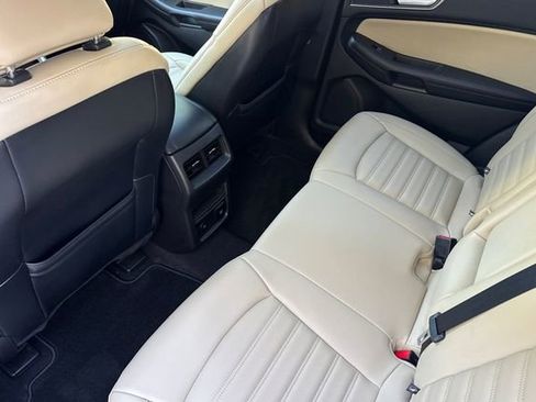 Used 2023 Ford Edge SEL w/ Convenience Package image 13