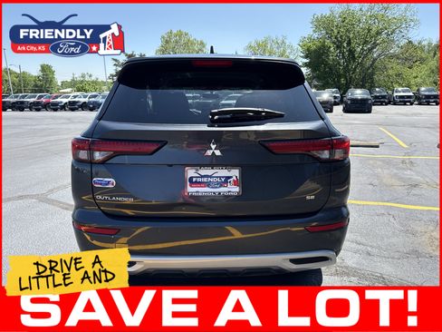 Used 2024 Mitsubishi Outlander SE FWD image 6
