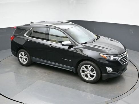 Used 2018 Chevrolet Equinox Premier image 17