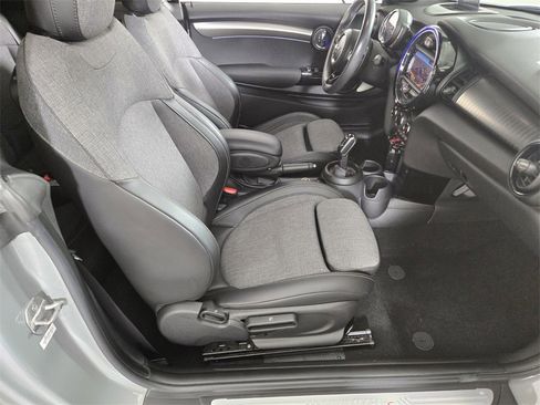 Used 2020 MINI Cooper S image 19