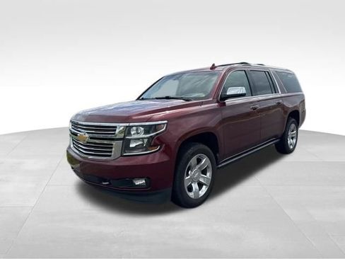 Used 2019 Chevrolet Suburban Premier AWD/4WD image 7
