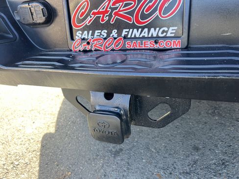 Used 2014 Toyota Tundra 1794 Edition image 10