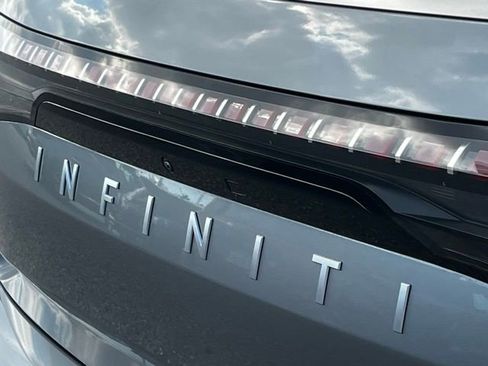 Certified 2025 INFINITI QX80 Sensory AWD/4WD image 38