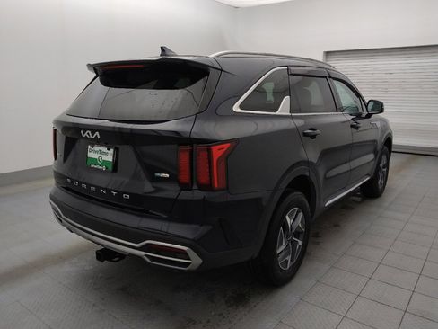 Used 2022 Kia Sorento S image 9