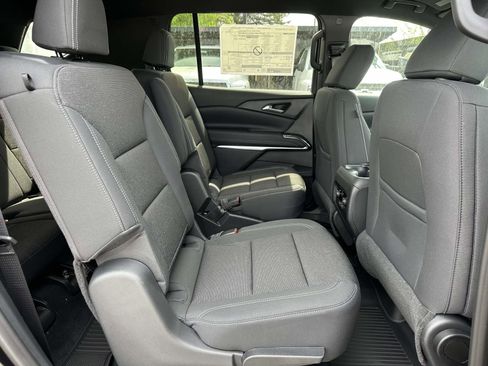 New 2026 Chevrolet Traverse LT w/ Midnight/Sport Edition FWD image 24