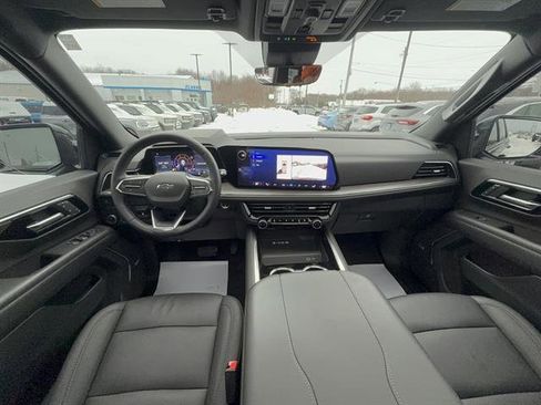 Used 2025 Chevrolet Tahoe Z71 image 19