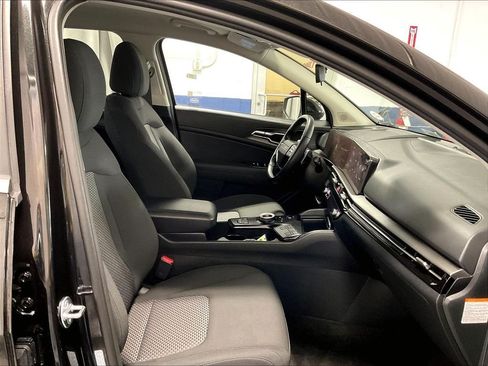 Used 2026 Kia Sportage LX FWD image 11