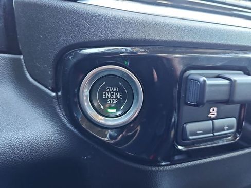 Used 2022 Chevrolet Silverado 1500 RST w/ Convenience Package II image 16