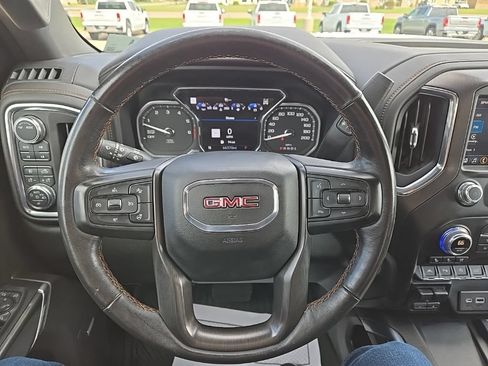 Used 2021 GMC Sierra 1500 AT4 w/ AT4 Premium Package AWD/4WD image 19