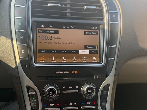 Used 2019 Lincoln Nautilus Select AWD/4WD image 15