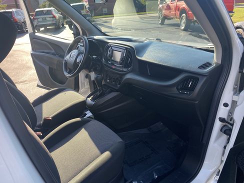 Used 2020 RAM ProMaster City Tradesman image 25