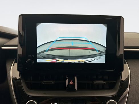 Used 2024 Toyota Corolla LE FWD image 16
