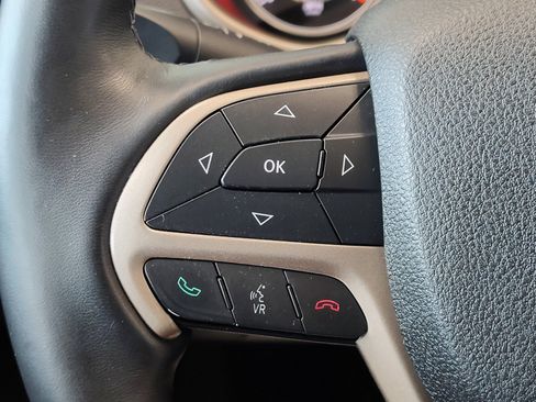 Used 2014 Jeep Cherokee Limited w/ Luxury Group FWD image 14