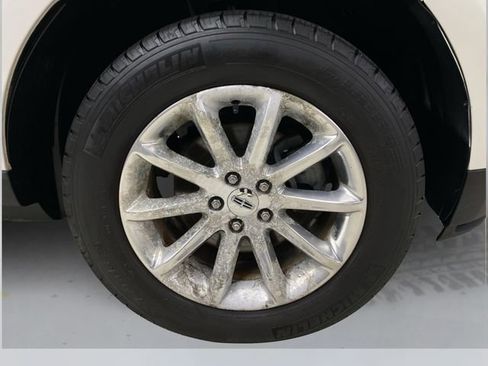 Used 2014 Lincoln MKX AWD w/ Equipment Group 101A image 16