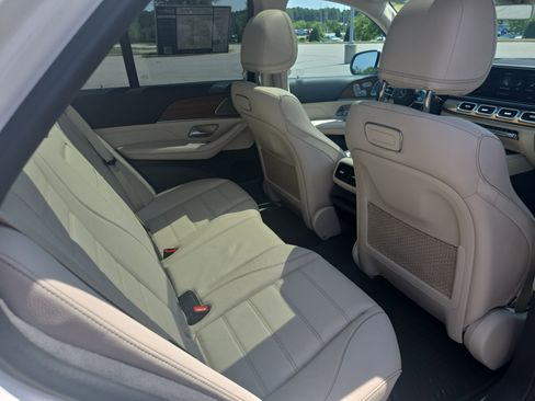 Used 2020 Mercedes-Benz GLE 350 4MATIC image 11