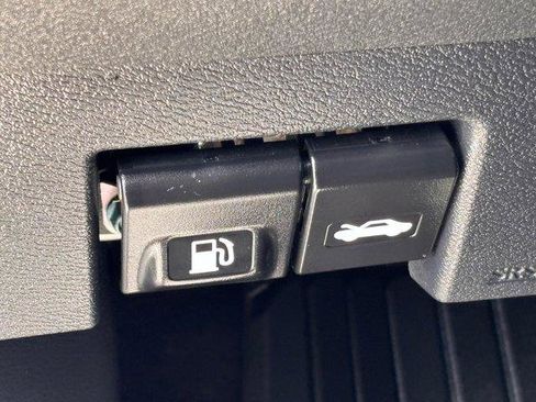 Used 2023 Nissan Kicks SR w/ Interior Electronics Package FWD image 20