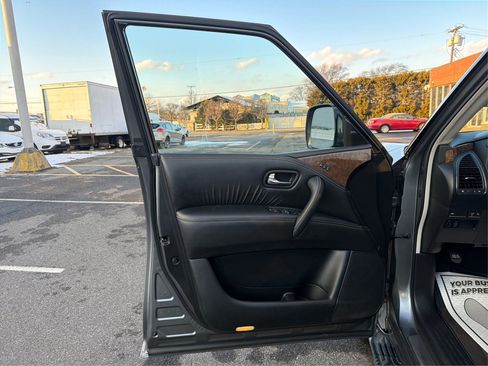 Used 2015 INFINITI QX80 Luxe w/ 22" Wheel Package image 21