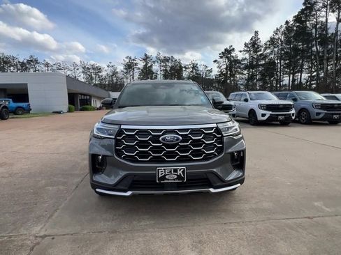 New 2026 Ford Explorer Platinum image 9