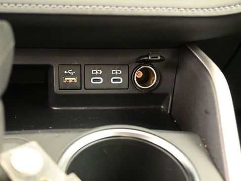 Certified 2025 Toyota Highlander LE image 17