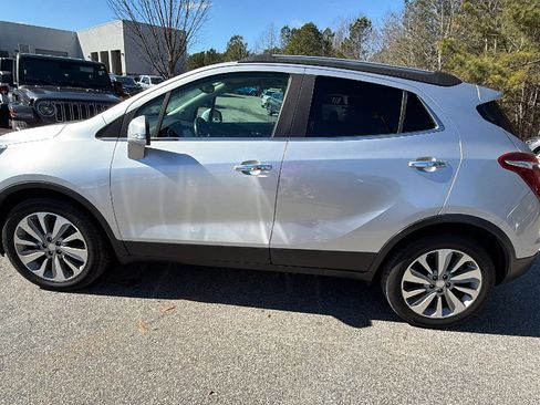 Used 2018 Buick Encore Preferred image 11