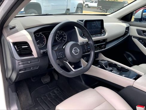 Used 2021 Nissan Rogue SL FWD image 18