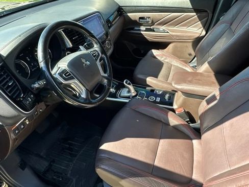 Used 2018 Mitsubishi Outlander SEL AWD/4WD image 7