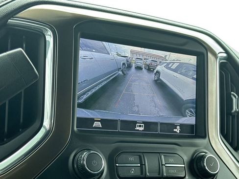 Used 2021 Chevrolet Silverado 1500 High Country image 23