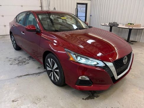 Used 2022 Nissan Altima 2.5 SV image 3