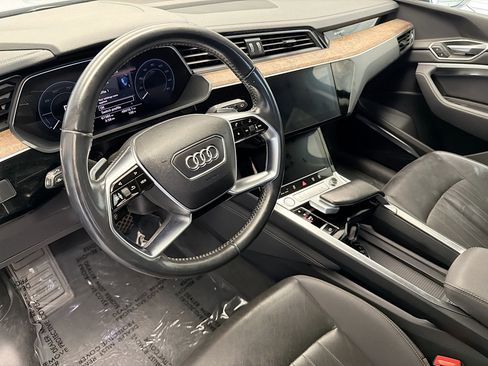Used 2019 Audi e-tron Premium Plus AWD/4WD image 7