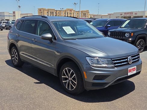 Used 2020 Volkswagen Tiguan SE AWD/4WD image 5