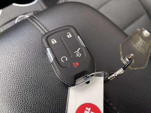 Used 2024 GMC Terrain SLT w/ Infotainment Package II image 47