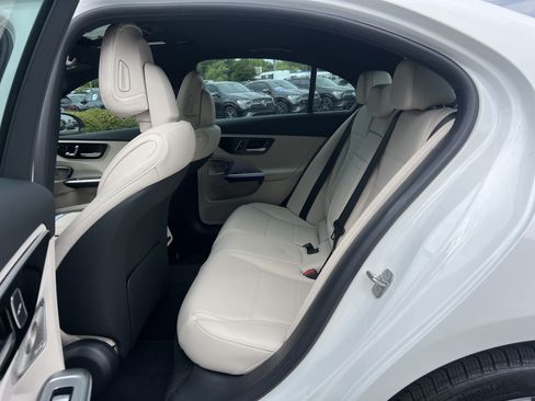 Certified 2025 Mercedes-Benz C 300 4MATIC Sedan image 32