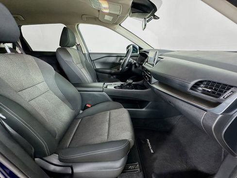 Used 2024 Nissan Rogue SV FWD image 33