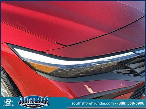 Certified 2025 Hyundai Elantra Sport w/ Cargo Package image 10