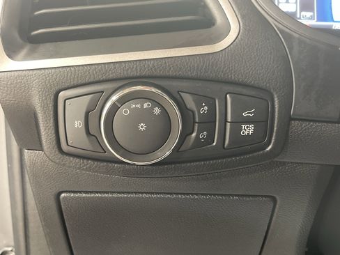 Used 2022 Ford Edge SEL w/ Convenience Package image 19