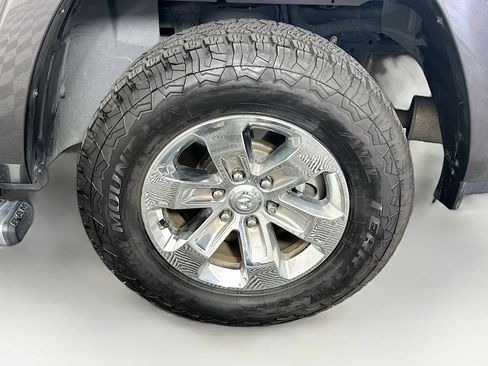 Used 2020 RAM 1500 Laramie image 11