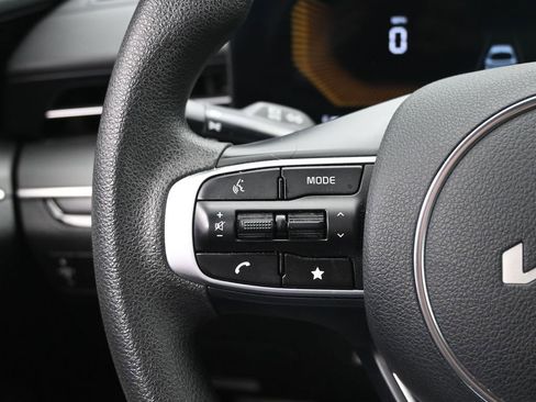 Used 2025 Kia K5 LXS image 13