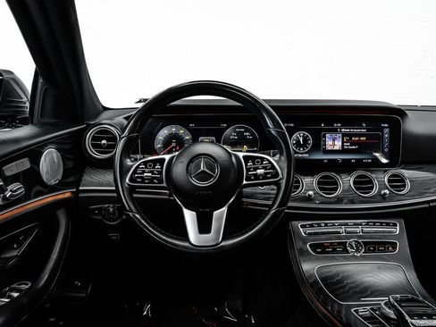 Used 2020 Mercedes-Benz E 350 Sedan image 21