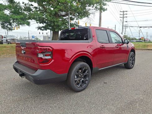 New 2025 Ford Maverick Lariat w/ Black Appearance Package image 7
