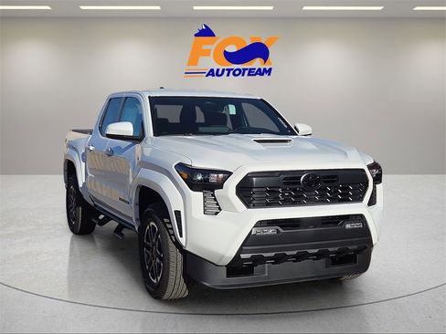New 2026 Toyota Tacoma TRD Sport image 7