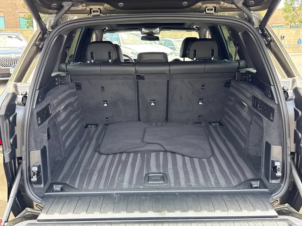 Used 2026 BMW X5 sDrive40i w/ Premium Package RWD image 16