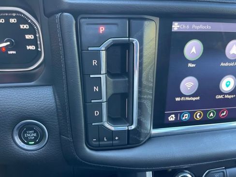 Used 2021 GMC Yukon Denali w/ Denali Ultimate Package AWD/4WD image 31