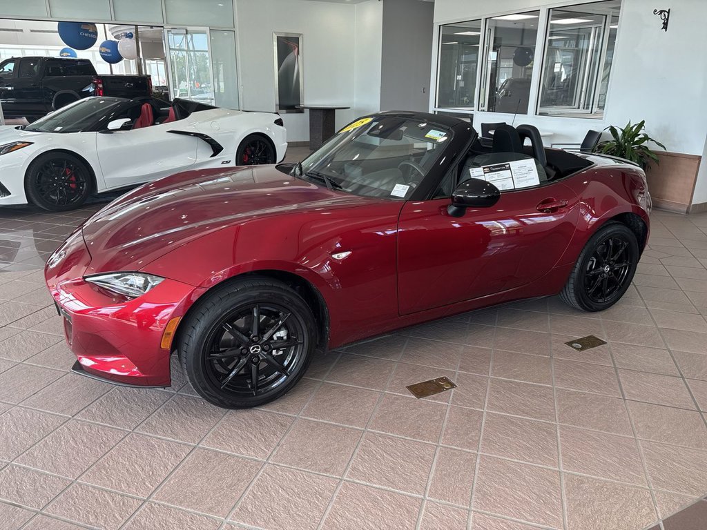 Used 2025 MAZDA MX-5 Miata Sport w/ Interior Package RWD image 38