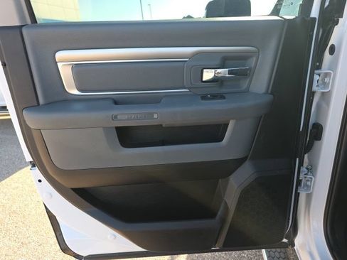 Used 2018 RAM 2500 Big Horn AWD/4WD image 32