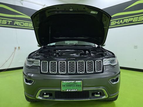 Used 2017 Jeep Grand Cherokee Overland image 4