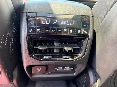 Used 2025 Jeep Grand Cherokee L Summit AWD/4WD image 28