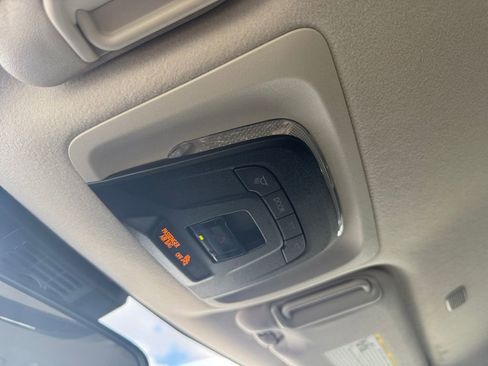 Used 2025 Toyota Corolla LE image 37