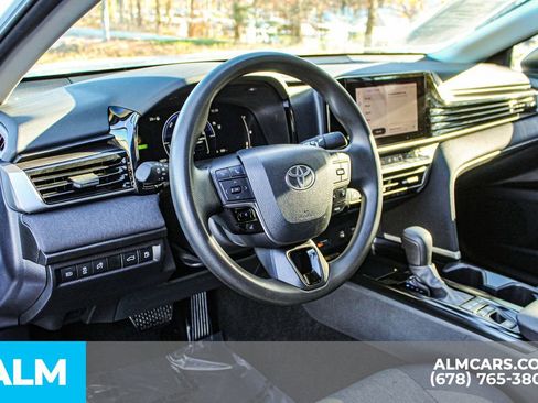 Used 2025 Toyota Camry LE image 22
