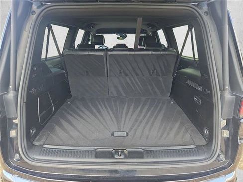 Used 2023 Jeep Wagoneer L Series II AWD/4WD image 6